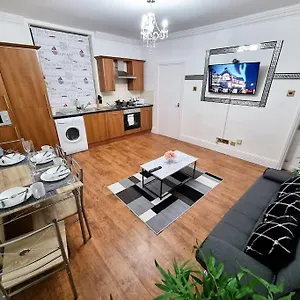 *6b7r* Setup For Your Relaxed & Amazing + Free Parking + Free Fast Wifi* Morley (West Yorkshire)